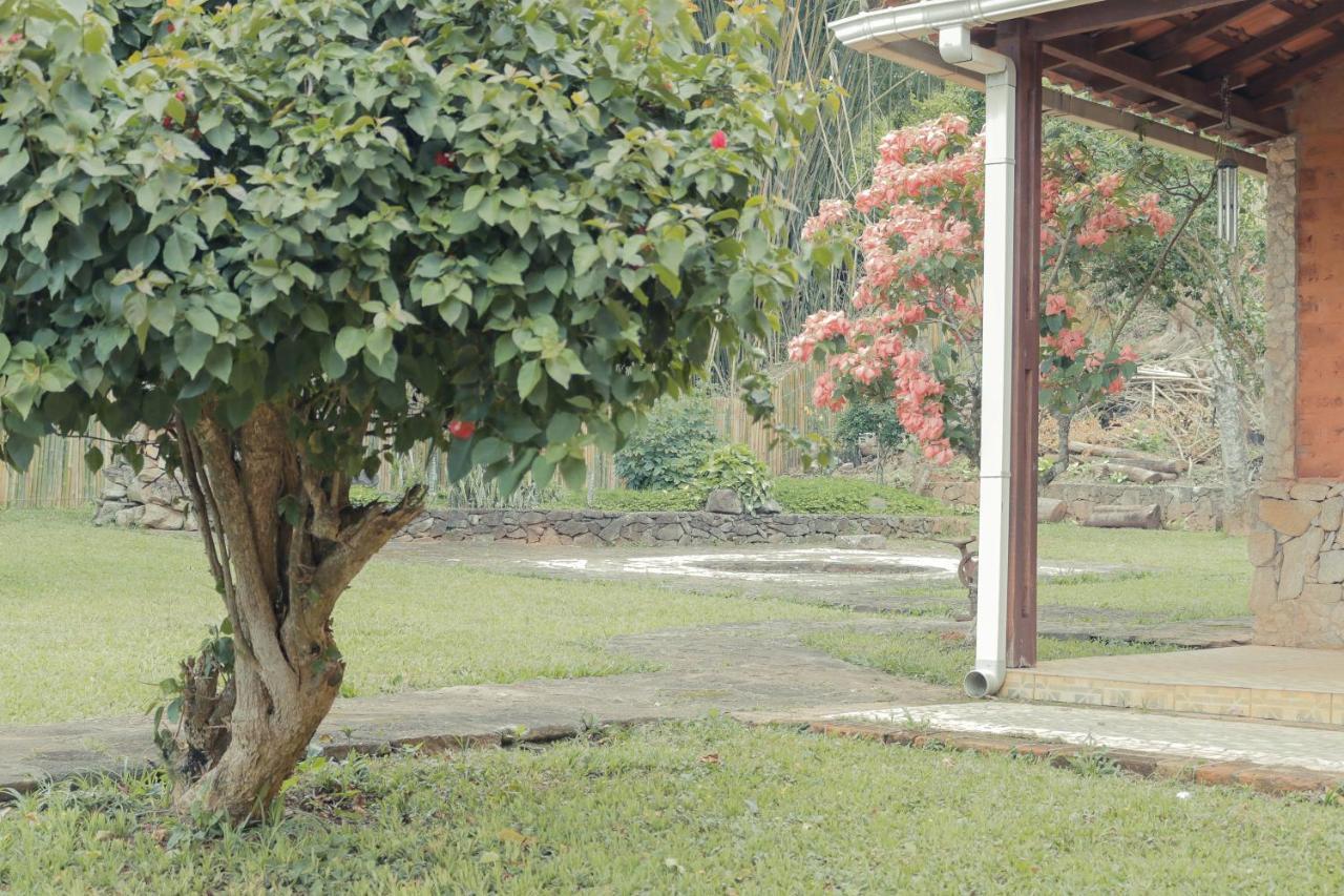 Em Tiradentes, Minas Gerais, Casa Tipica E Espacosa Em Terreno Arborizado Exterior foto
